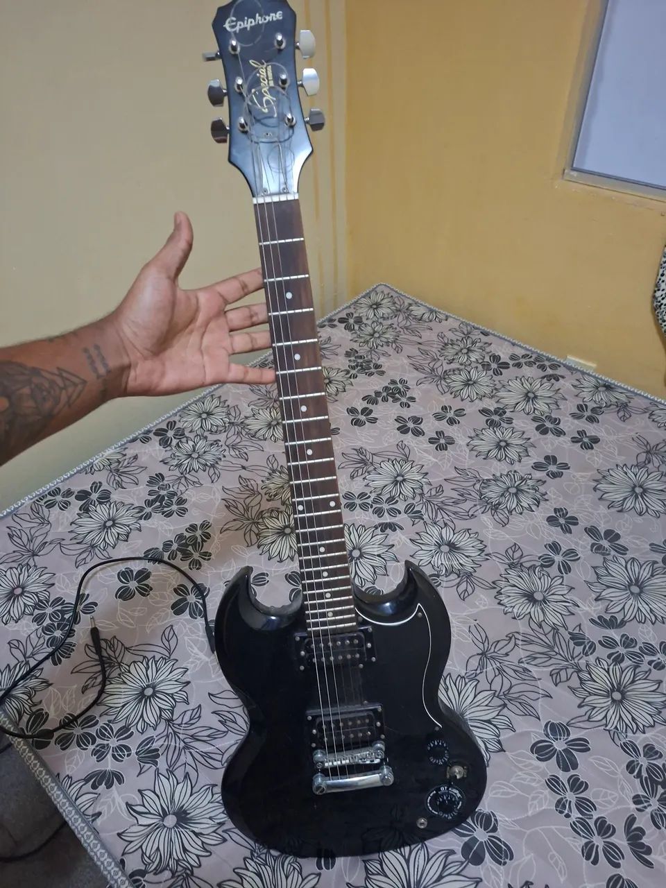 Guitarra epiphone SG Limitada  - Foto 3