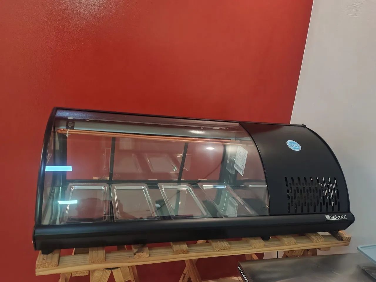 Gelopar Countertop Refrigerated Display Case.