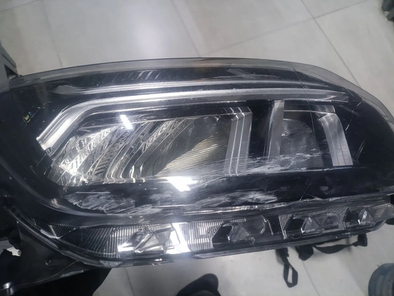 Farol da Duster 2025 