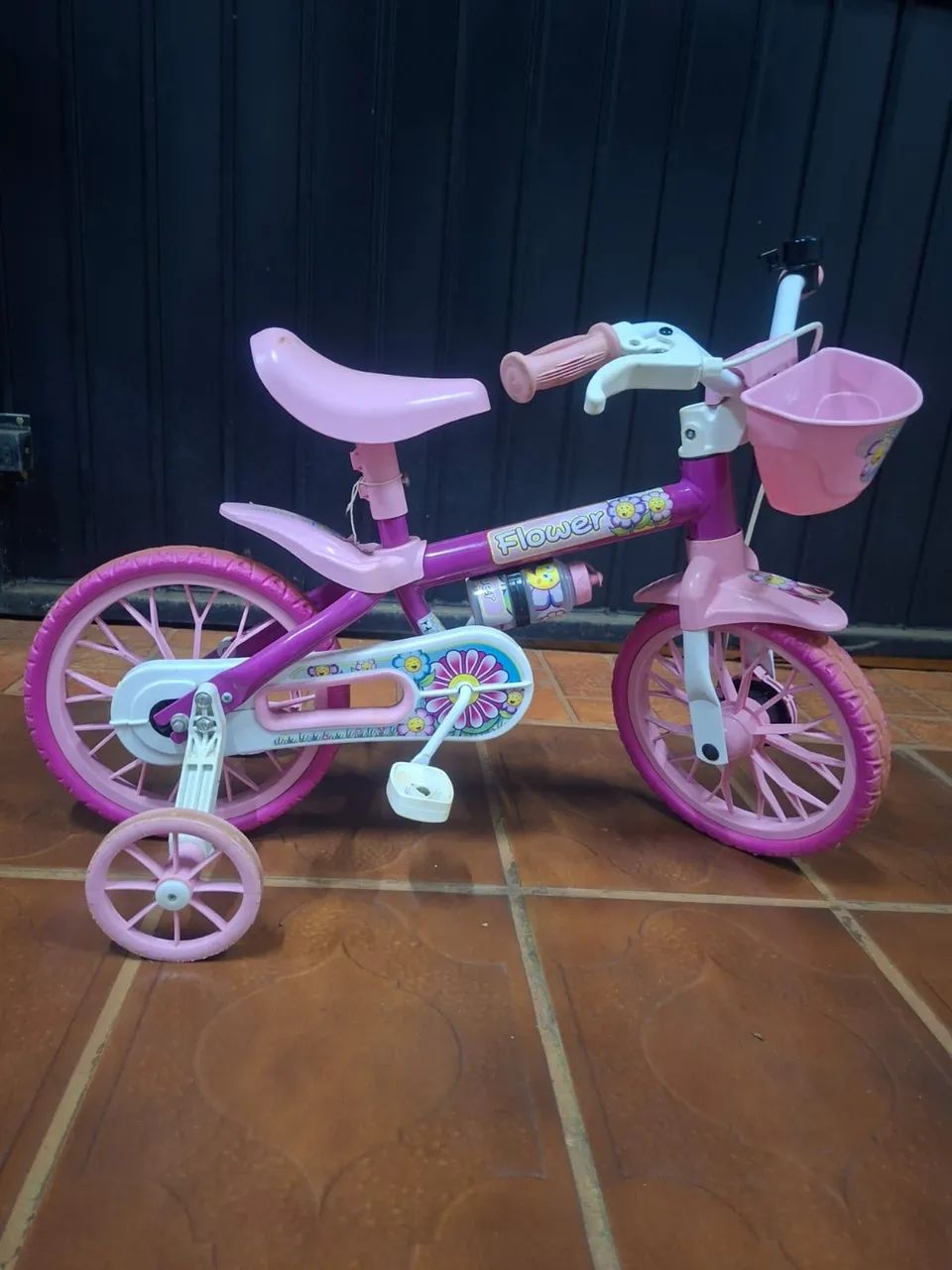 Bicicleta infantil aro 12 com cestinha - Foto 5