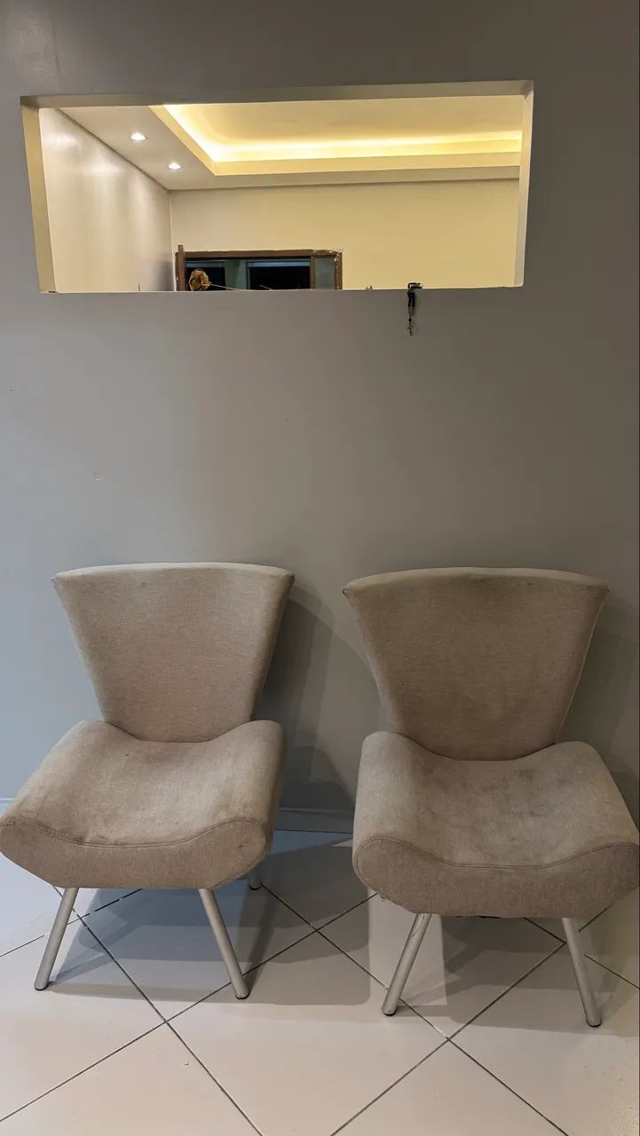 ? Vendo 2 Poltronas Estofadas - Excelente Estado! ? - Foto 2