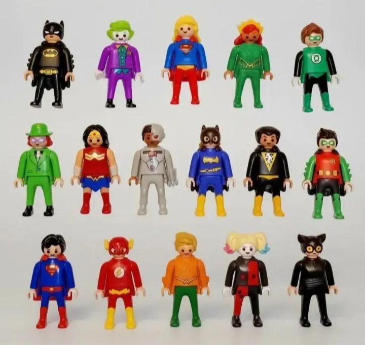 Coleção Playmobil DC Kinder Ovo. - Foto 2
