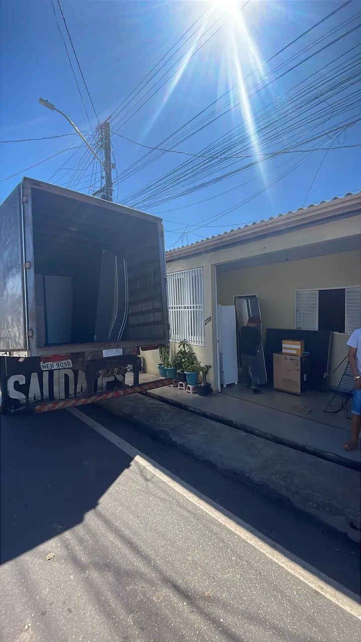 Frete e mudança caminhão bau  - Foto 3