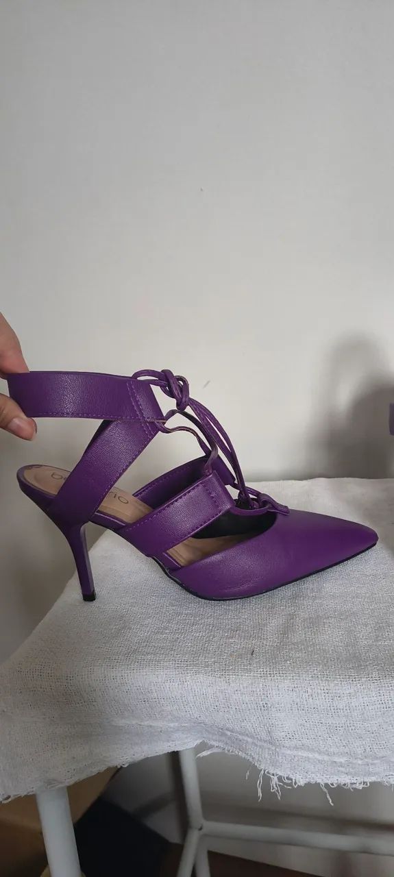 Scarpin de amarração roxo - Foto 2