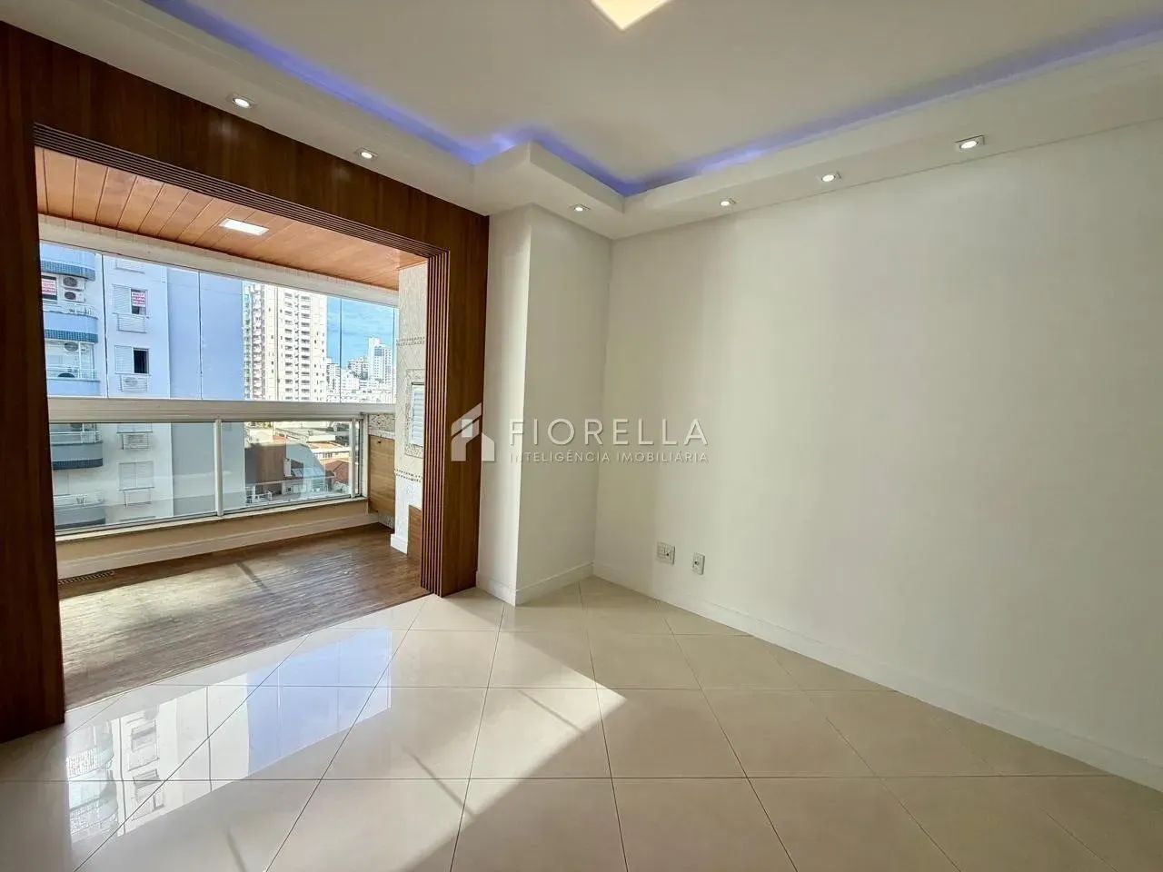 Apartamento com 03 dormitórios sendo 02 suítes no bairro Campinas - São José - Foto 2