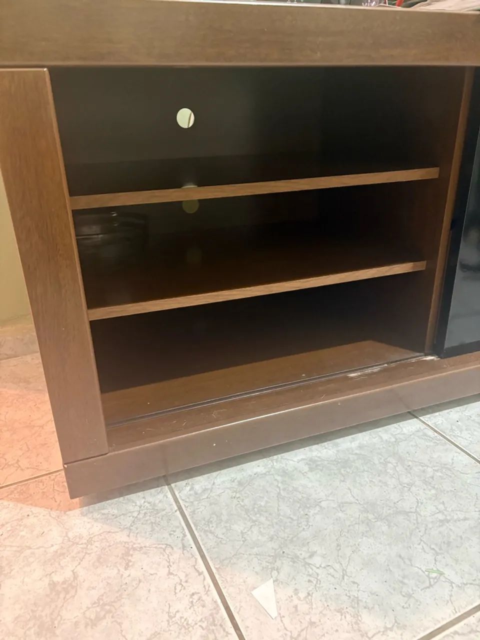 rack com porta de correr e duas gavetas  - Foto 2
