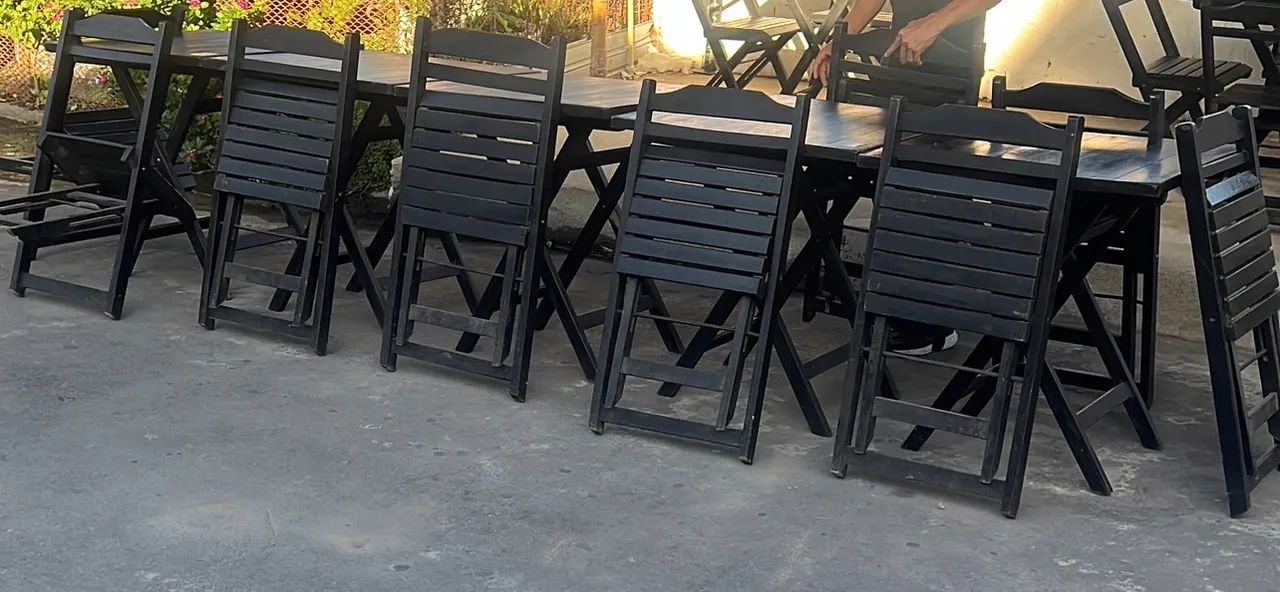 CONJUNTO MESAS E CADEIRAS BAR,BOTECO,RESTAURANTE?