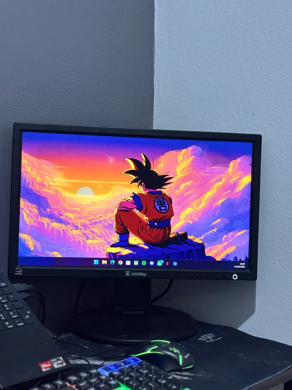 Monitor Itautec / InfoWay HD - Perfeito Funcionamento