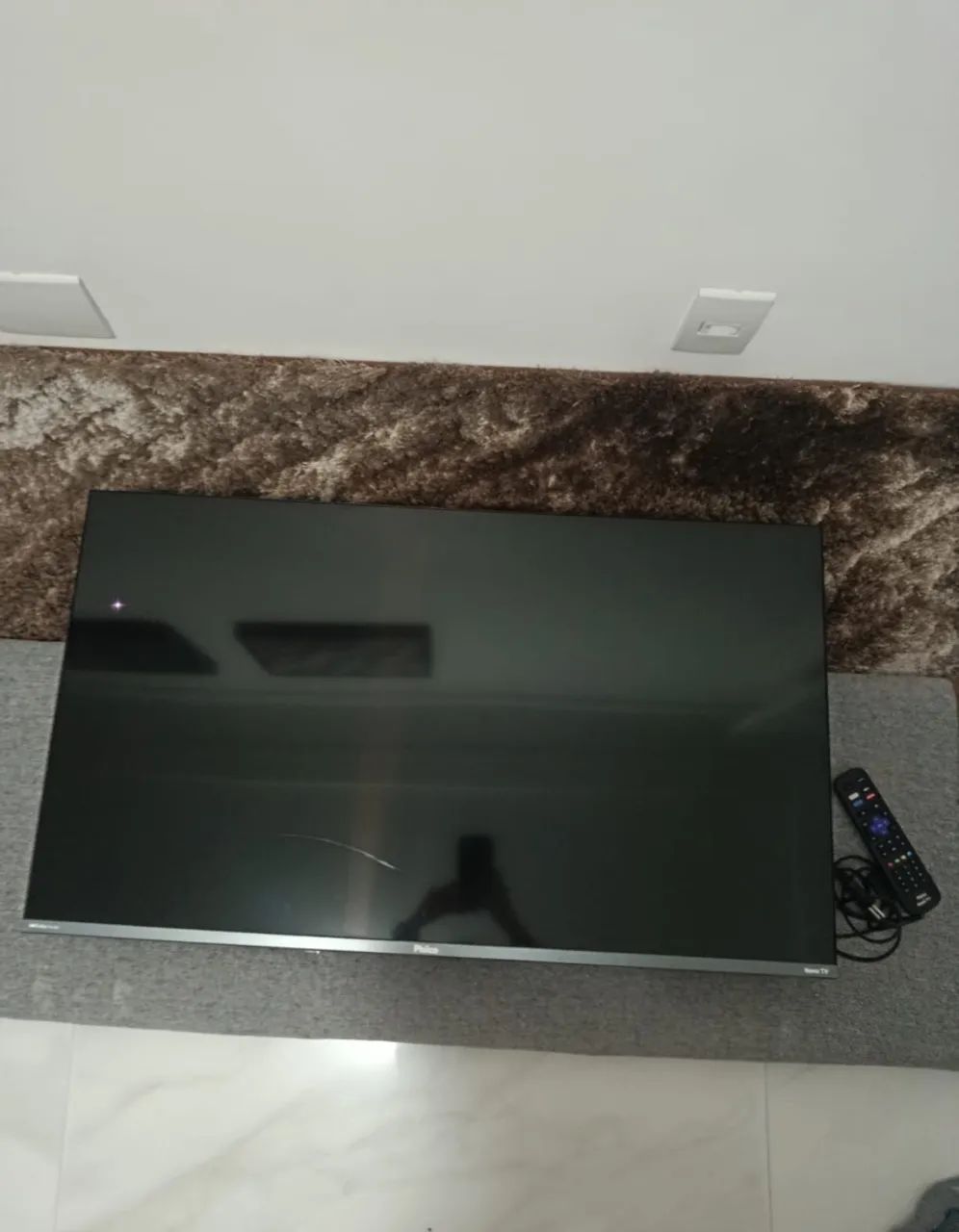 Vende T V de led 32 polegadas. 