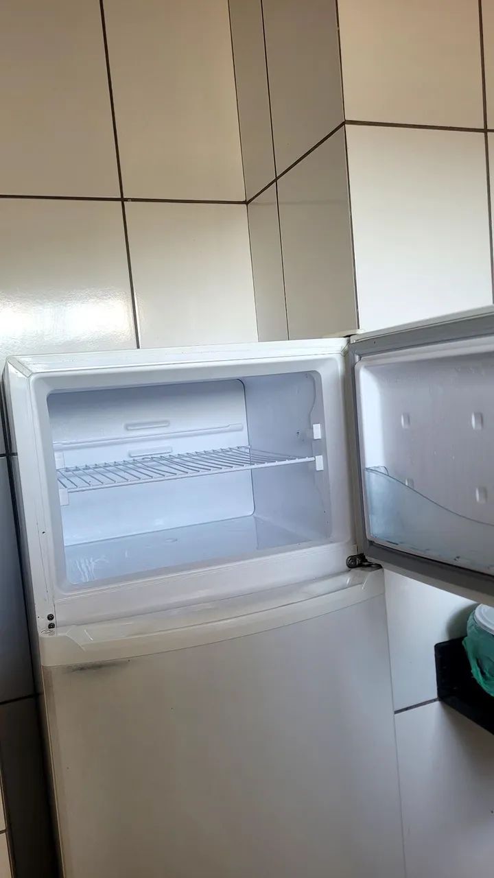 Geladeira Consul - Funcionando perfeitamente, Duas portas - Foto 4
