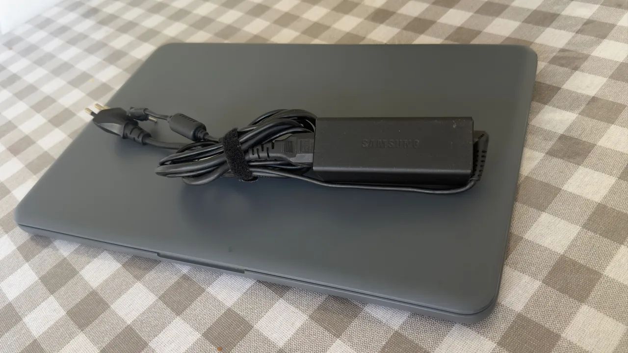 ? VENDO NOTEBOOK SAMSUNG ESSENTIALS E30 - PRONTO PARA USO! - Foto 3