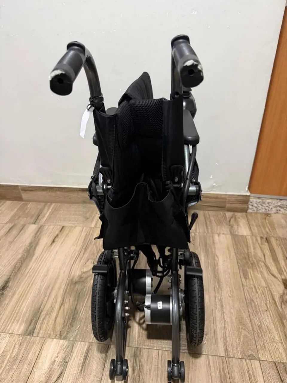 Cadeira de rodas motorizada  - Foto 5