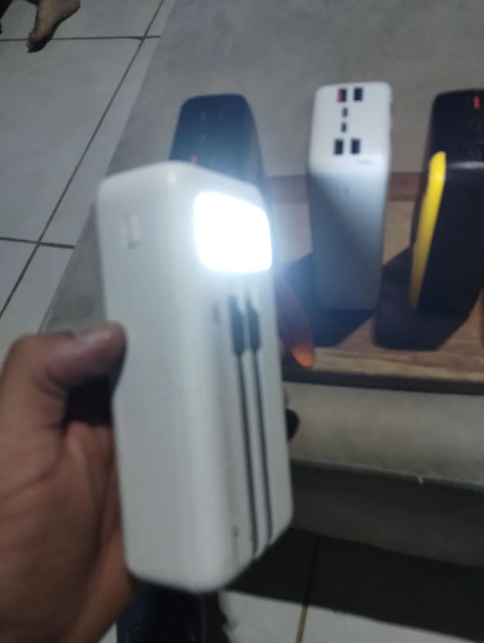 Power Bank 30mil mAh com e sem lanterna  - Foto 4