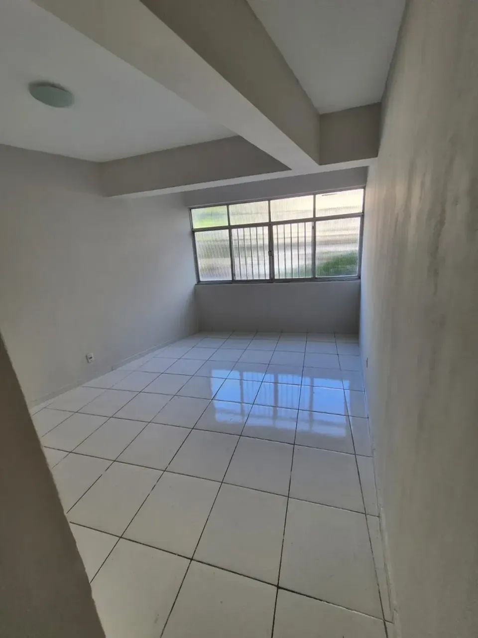 ED SANTA EMILIA - 4 QUARTOS , SENDO 2 SUITES - FATIMA