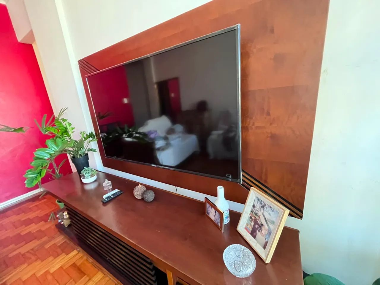 Rack de Madeira com painel 