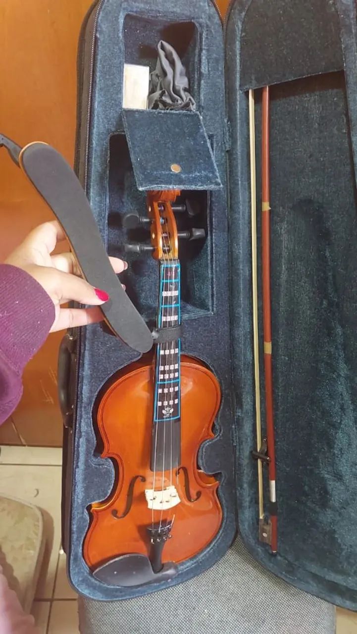 Violino já marcado 