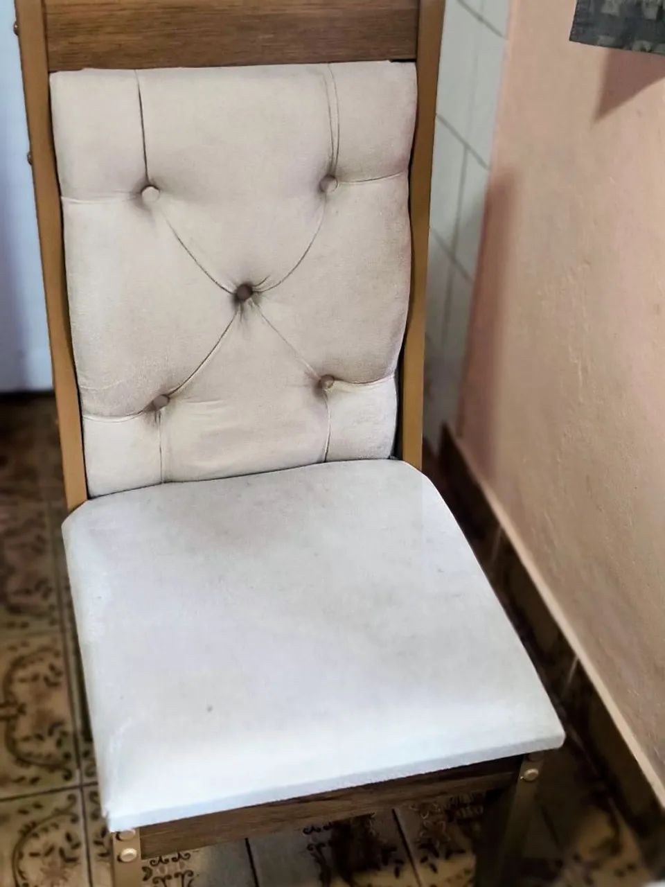 Mesa com seis cadeiras - Foto 2