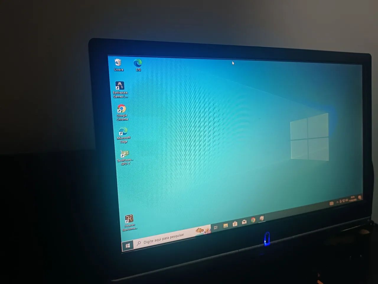 Monitor 18 