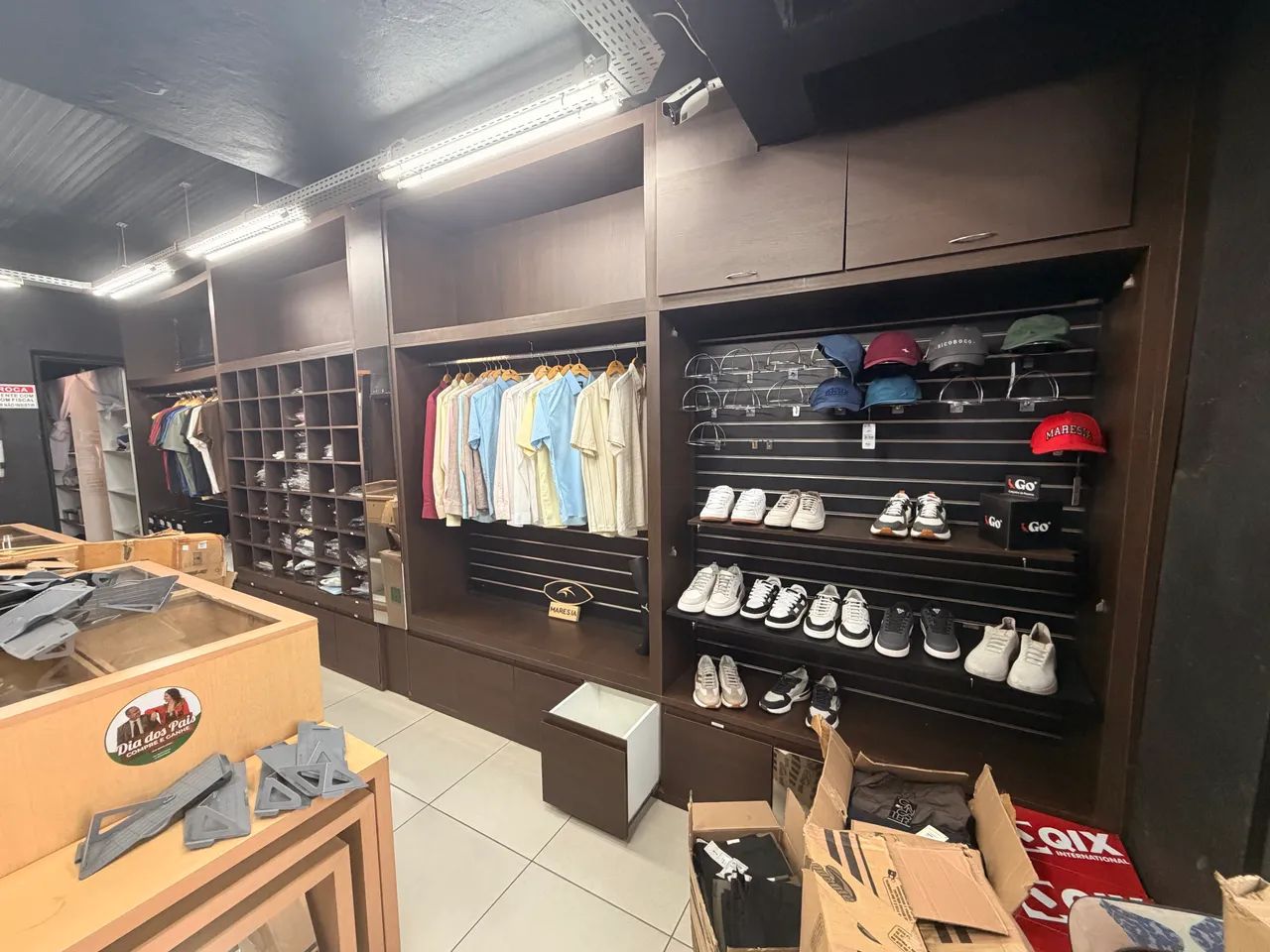Fundo de loja de roupas - Foto 4