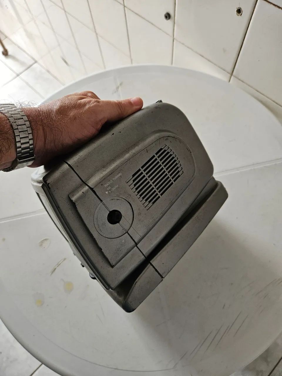 Tv analogica preto e branco portátil antigo  - Foto 2