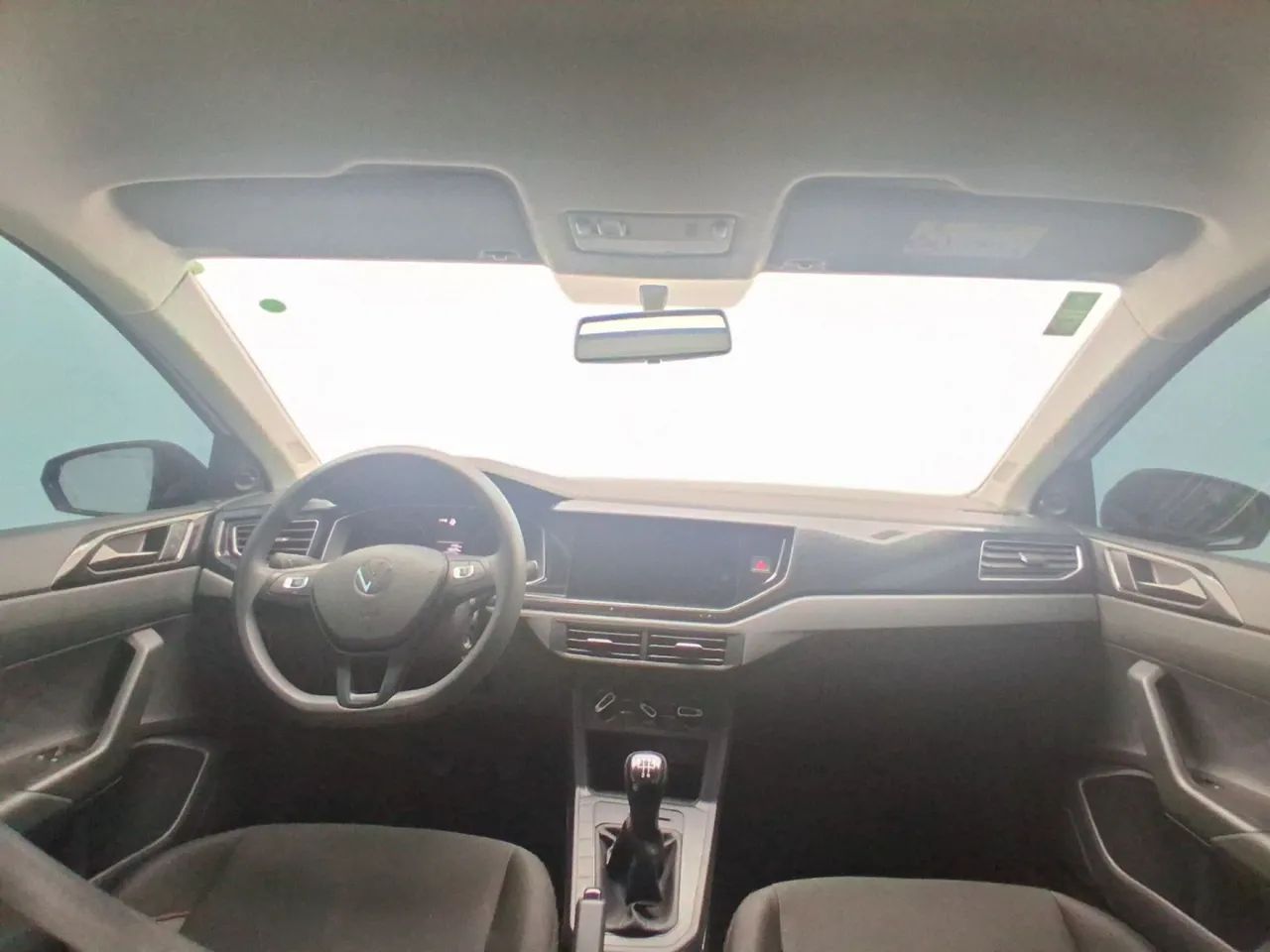 Volkswagen Polo Track 1.0 Flex 12V 5p, foto 15 de 18