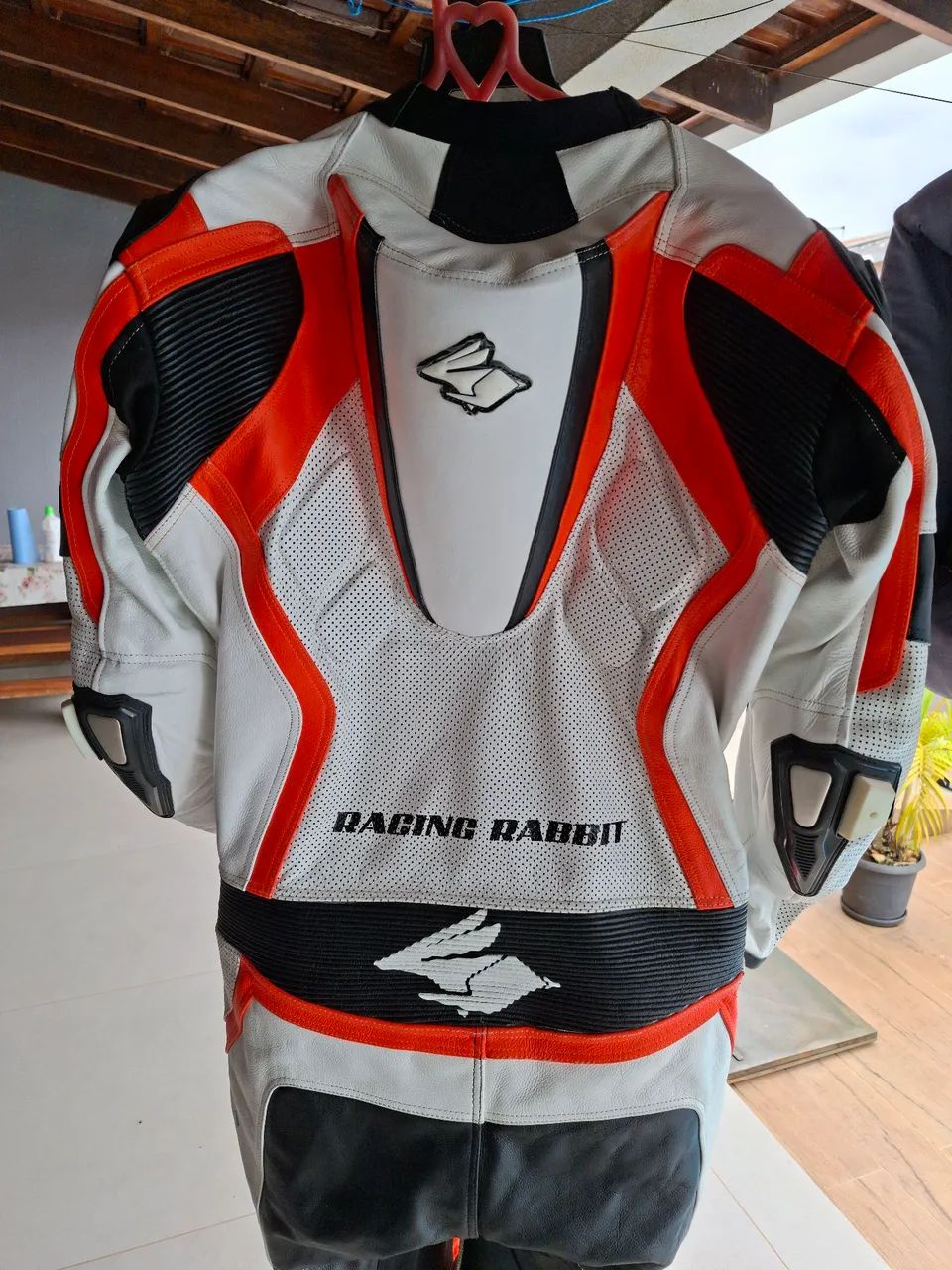 Macacão Couro Racing Rabbit Energy XG - Foto 2