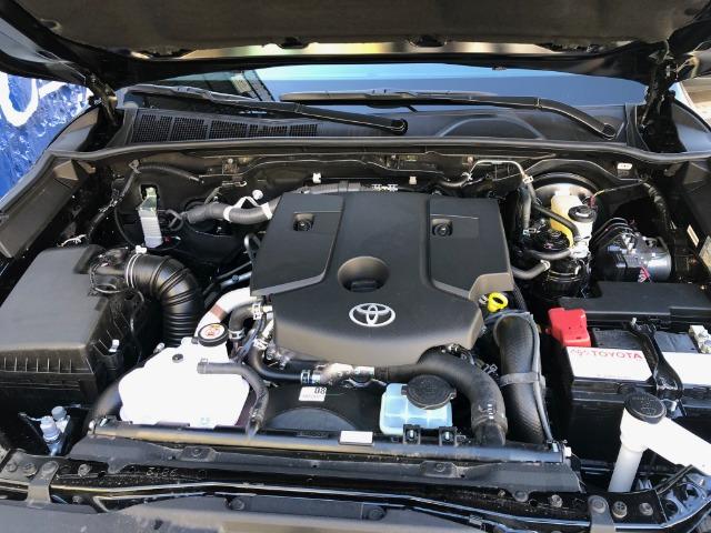 Toyota Hilux 2.8 Sw4 Srx 7 Lugares 2017 - Foto 8