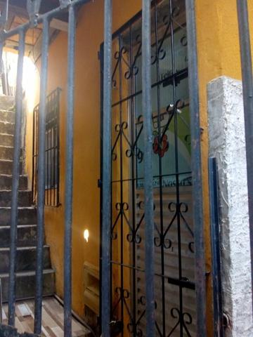 Linda casa térrea há um minuto da estação da lapa