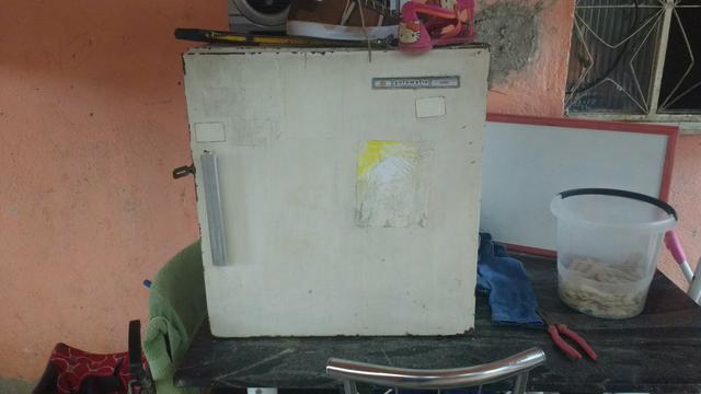 Vendo frigobar