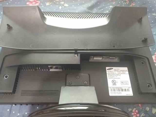 Monitor Samsung SyncMaster 19 - Foto 3