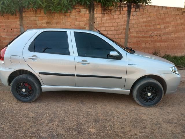 Vendo Palio ano 2005 valor 11. 900