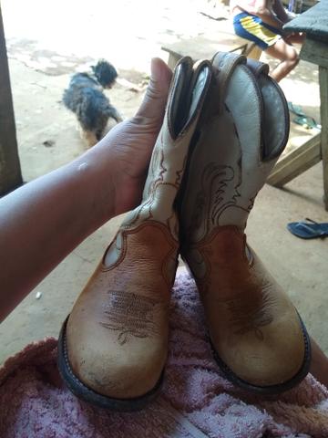 Vendo bota de couro - Foto 3