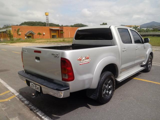 Vendo Hilux 2006 diesel 3.0 4x4 impecável - Foto 11