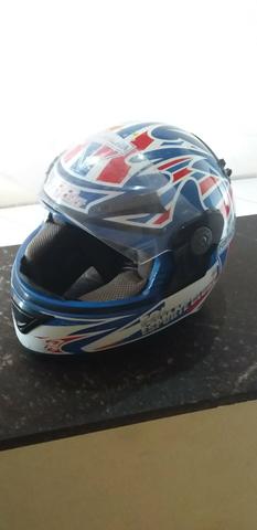 Vendo capacete fortaleza e.c