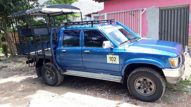 Vendo hilux 2.8 ano 98/99