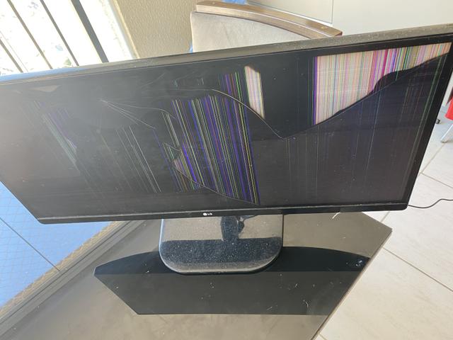 Monitor LG ultrawide 25 polegadas com defeito - Foto 3