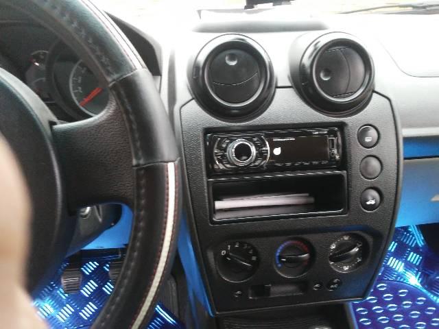 Fiesta Sedan - Foto 10