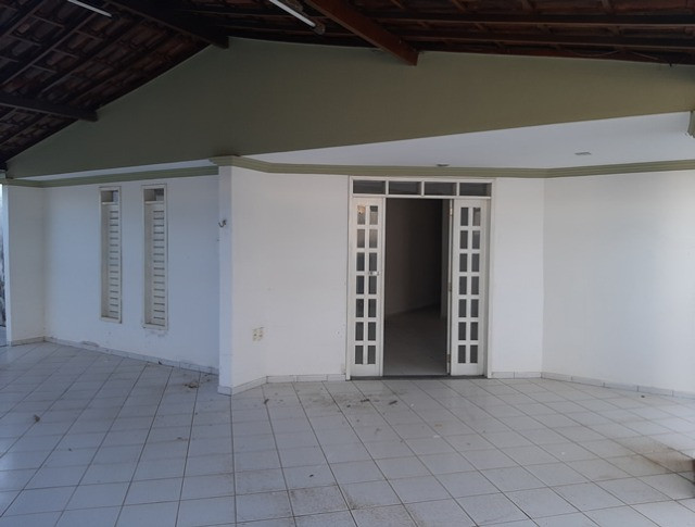Aluga-se casa Aeroporto, perto Hospital são Luiz 3/4