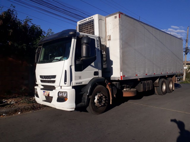 CAMINHÃO IVECO
