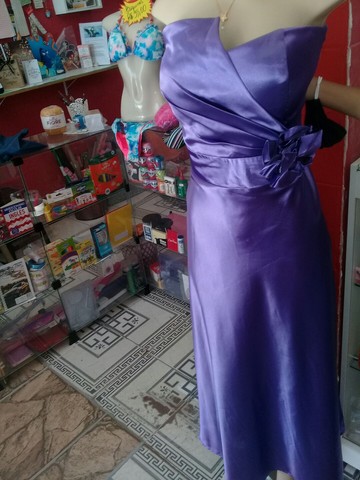 Lindo vestido longo lilás 