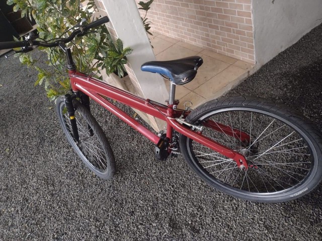 Bicicleta Caloi vermelha  - Foto 3