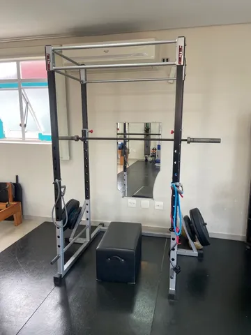 Agachamento sumo com anilhas - BRNSHOP - Barra de Musculação