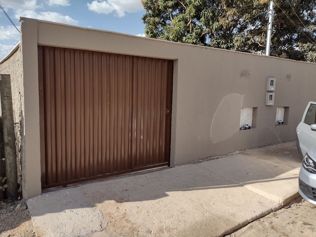 Casa à venda com 2 quartos, 170m² - Foto 2