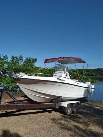 Vende-se lancha Fishing 19 pés, motor Yamaha 115 hp novo (2023)