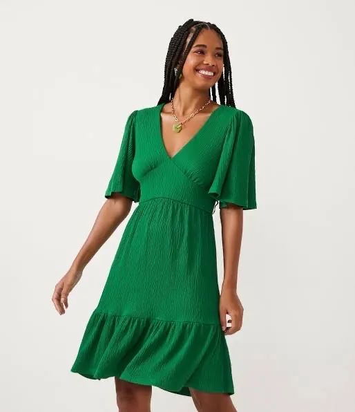 Vestido verde com manga godê renner