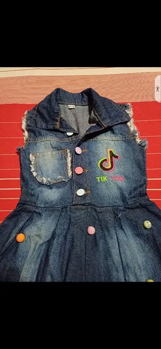 Vestido Jeans Infantil TikTok - Novo! - P pra hoje - Foto 5