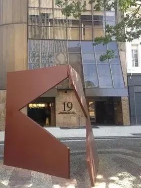 Andares e Salas no Centro