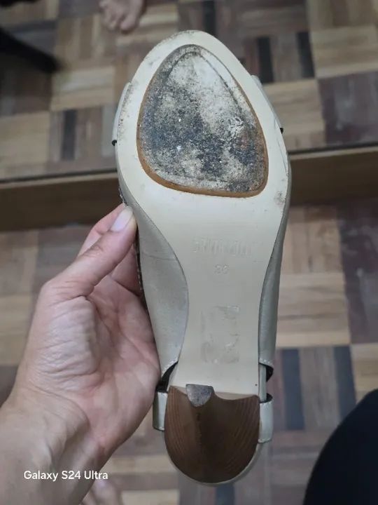 Sandália Pipe Toe da Santa Lolla em Ótimo Estado - Foto 4