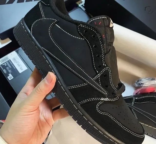 Tênis Nike R4