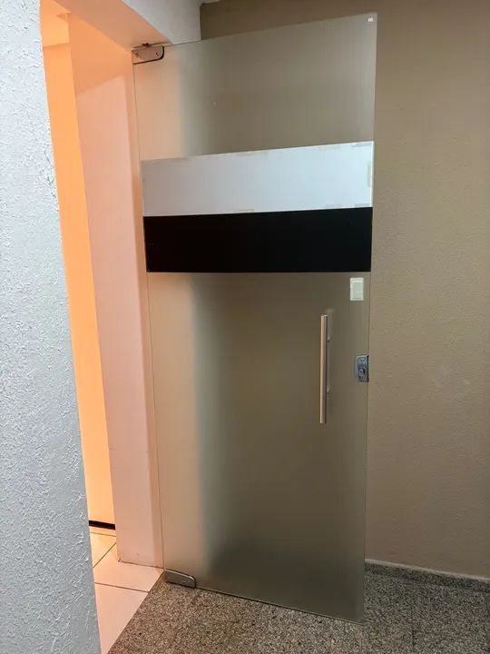 Porta de vidro 2,21 x 89 jateada  - Foto 2